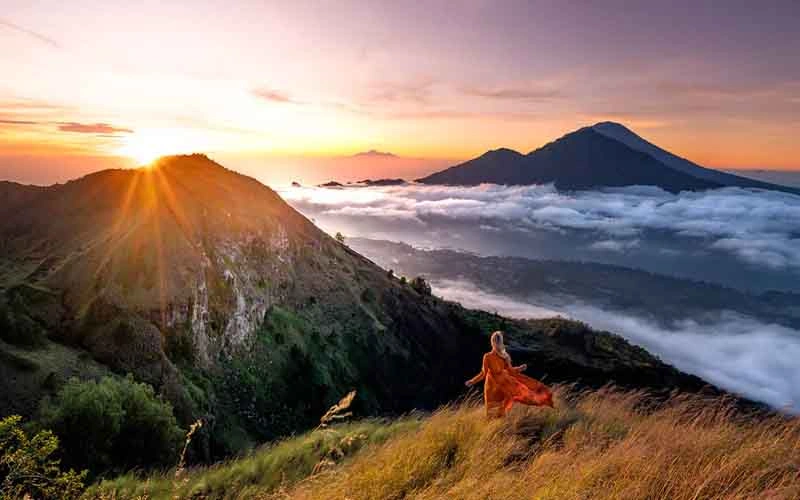 sunrise trekking